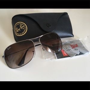 Polarized Ray Ban Aviator Sunglasses (RV3267)